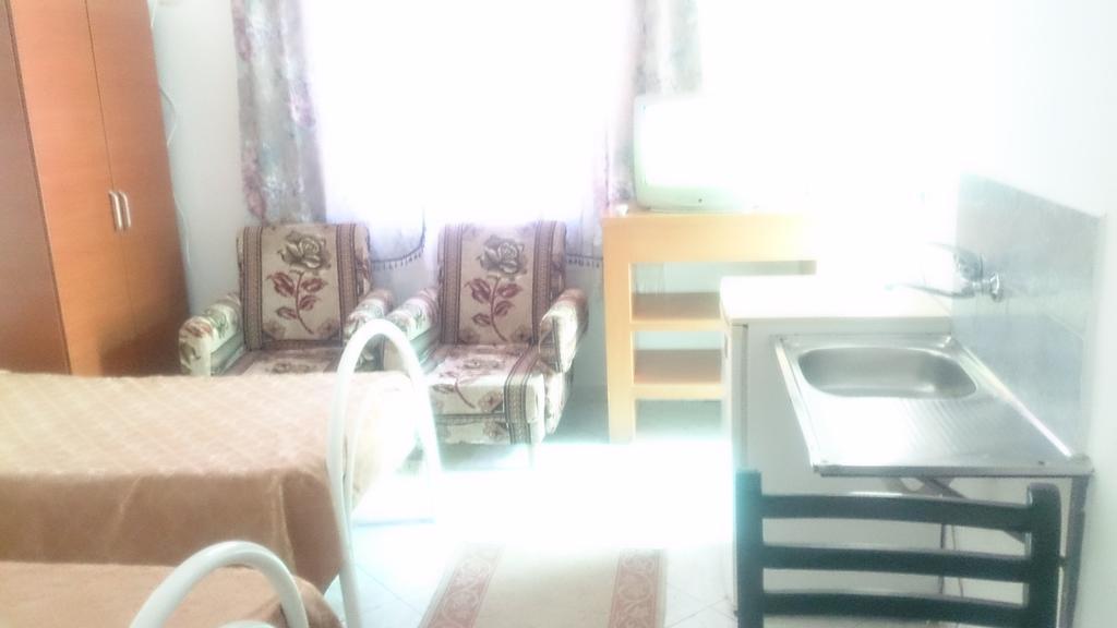 Camping Late Gjirokastër Exteriör bild